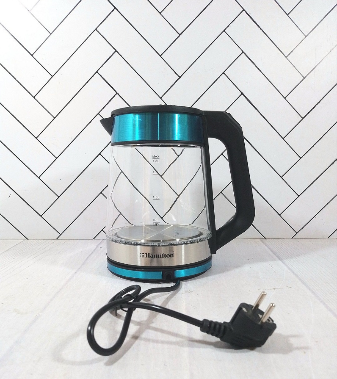 کتری برقی ۱.۸ لیتری بدنه پیرکس همیلتون مدل HMC-320 توان ۲۲۰۰ وات